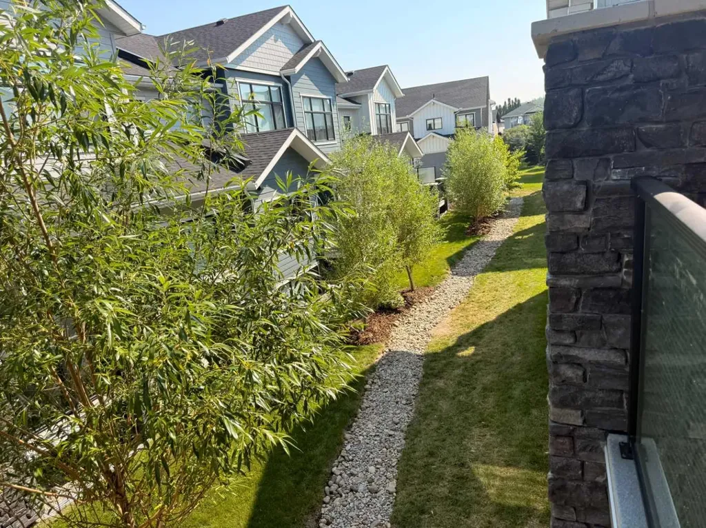 12572 Crestmont Boulevard SW Calgary AB T3B6J5