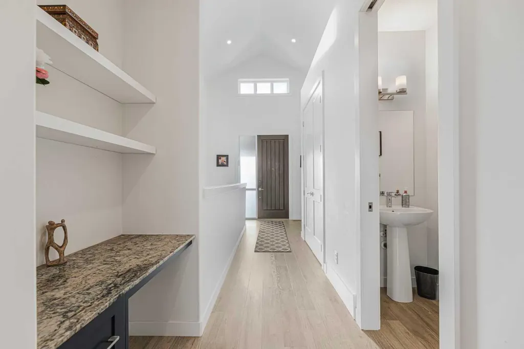 12572 Crestmont Boulevard SW Calgary AB T3B6J5