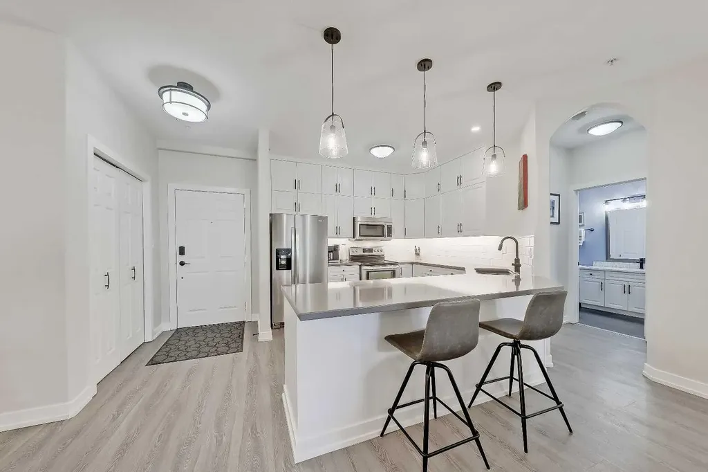 2419 Erlton Road SW Calgary AB T2S 3B8