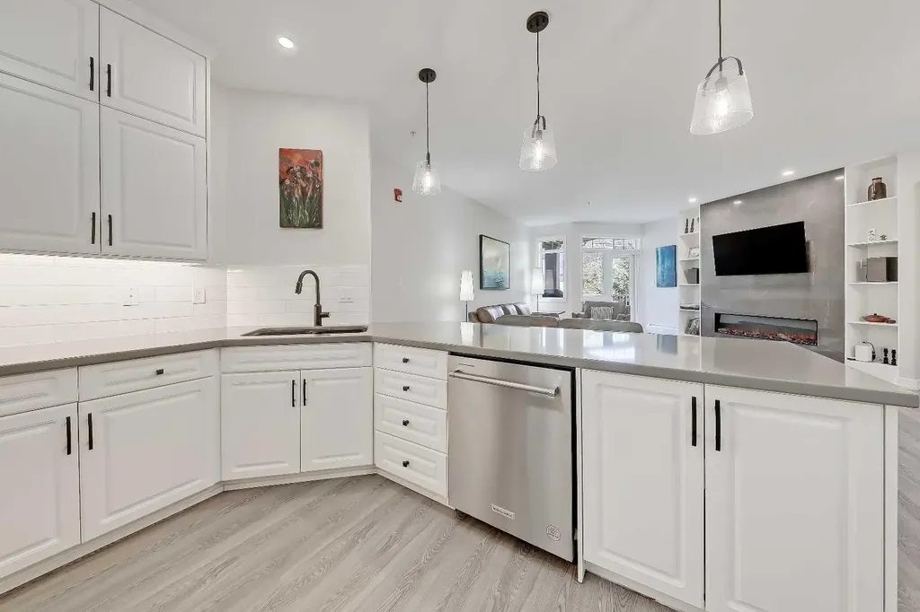 2419 Erlton Road SW Calgary AB T2S 3B8