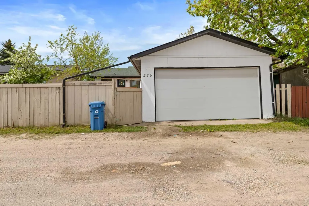 276 Fallswater Road NE Calgary AB T3J 1B3