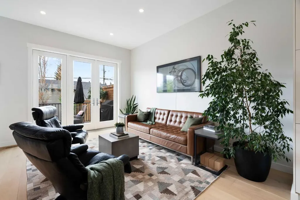 1141 Renfrew Drive NE Calgary AB T2E 5H9
