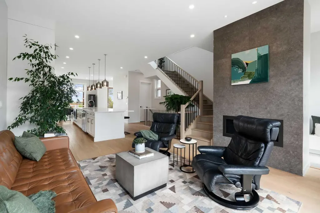 1141 Renfrew Drive NE Calgary AB T2E 5H9