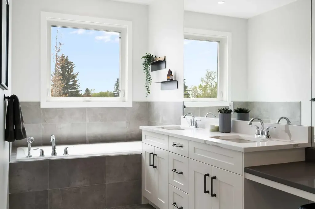 1141 Renfrew Drive NE Calgary AB T2E 5H9