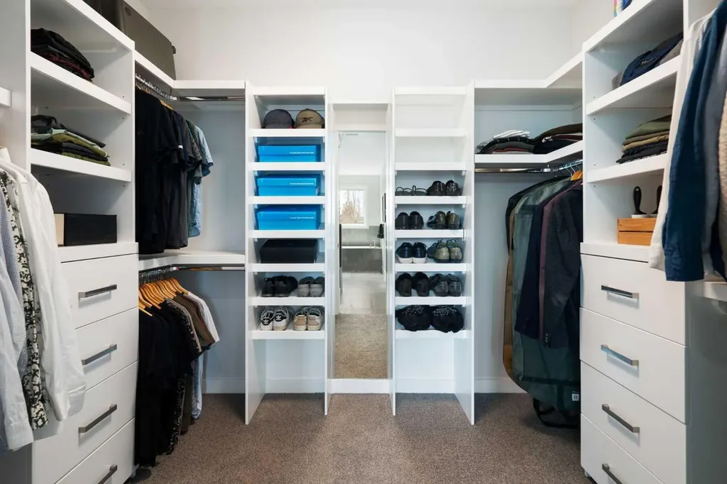 1141 Renfrew Drive NE Calgary AB T2E 5H9