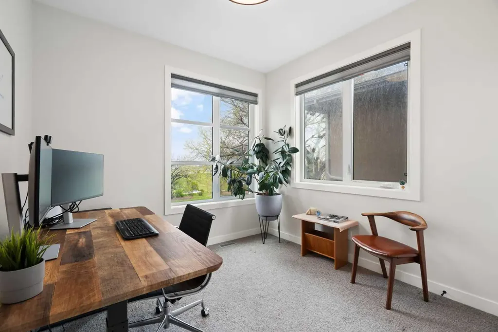 1141 Renfrew Drive NE Calgary AB T2E 5H9