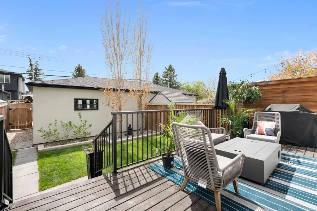 1141 Renfrew Drive NE Calgary AB T2E 5H9