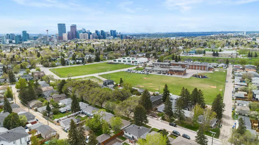 1141 Renfrew Drive NE Calgary AB T2E 5H9