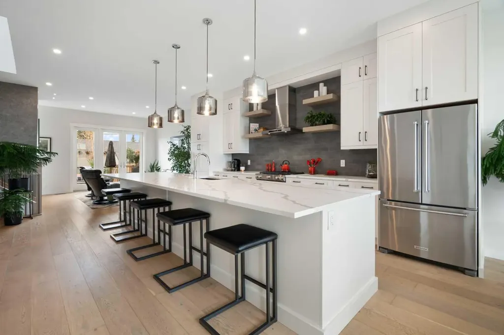 1141 Renfrew Drive NE Calgary AB T2E 5H9