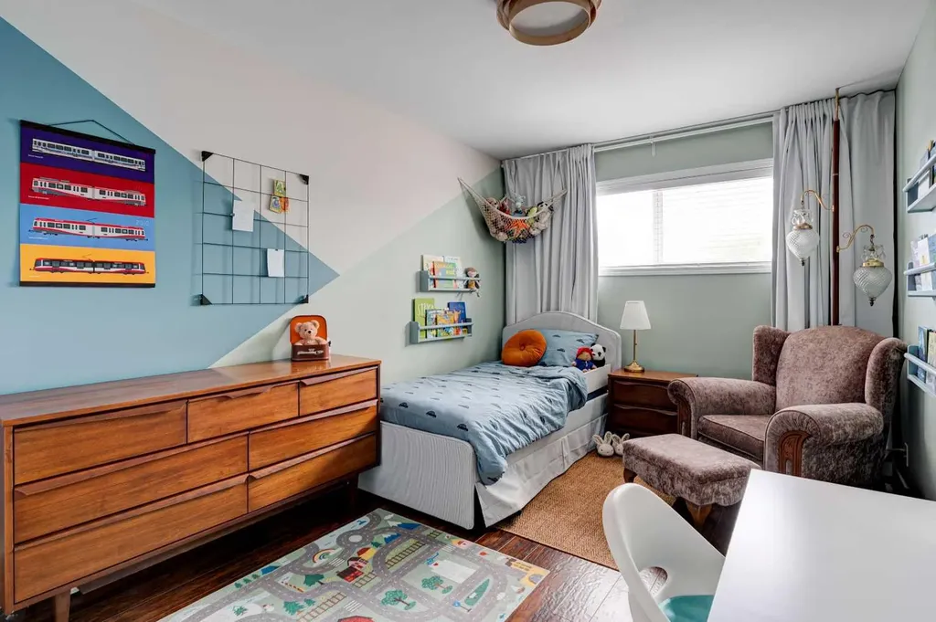 1618 43 Street SW Calgary AB T3C 2A4
