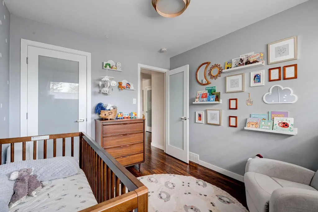 1618 43 Street SW Calgary AB T3C 2A4