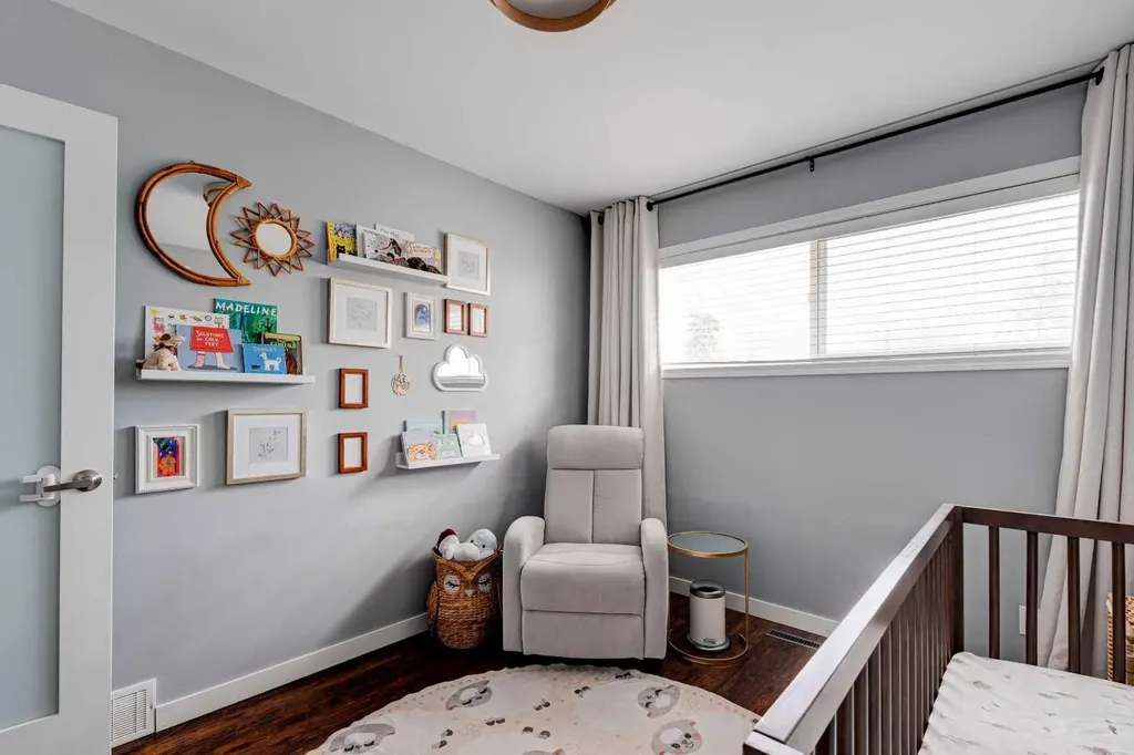 1618 43 Street SW Calgary AB T3C 2A4