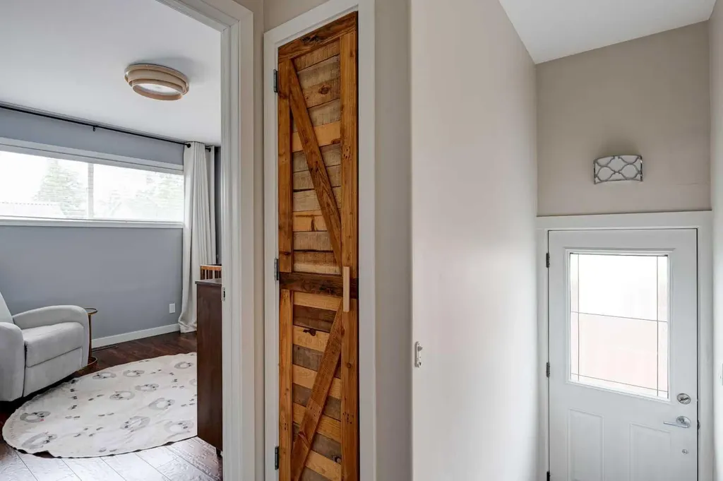 1618 43 Street SW Calgary AB T3C 2A4