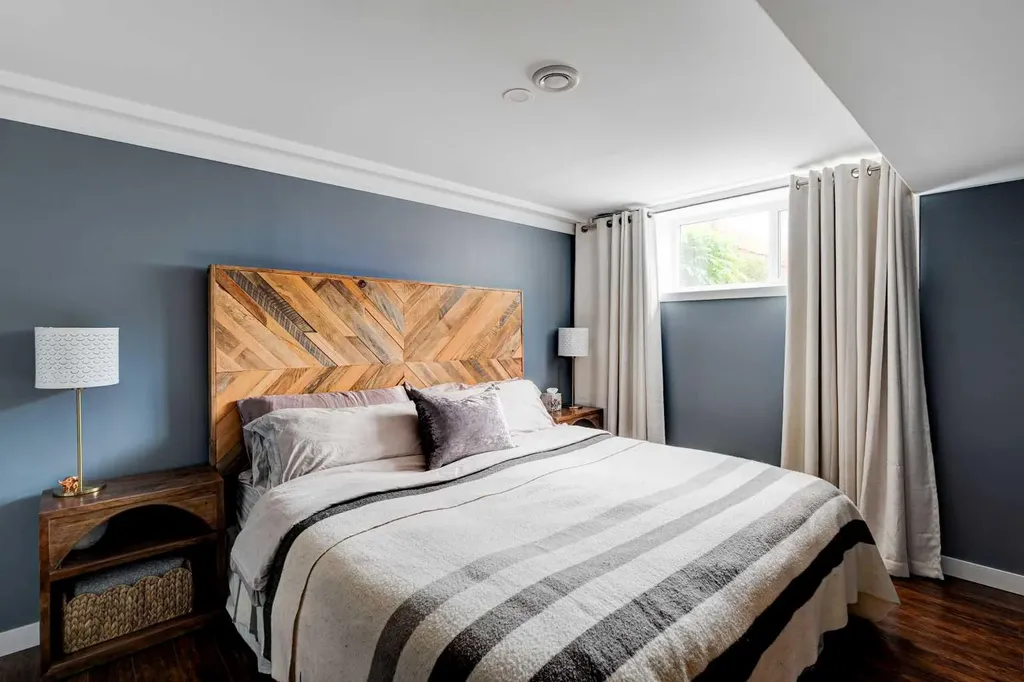1618 43 Street SW Calgary AB T3C 2A4