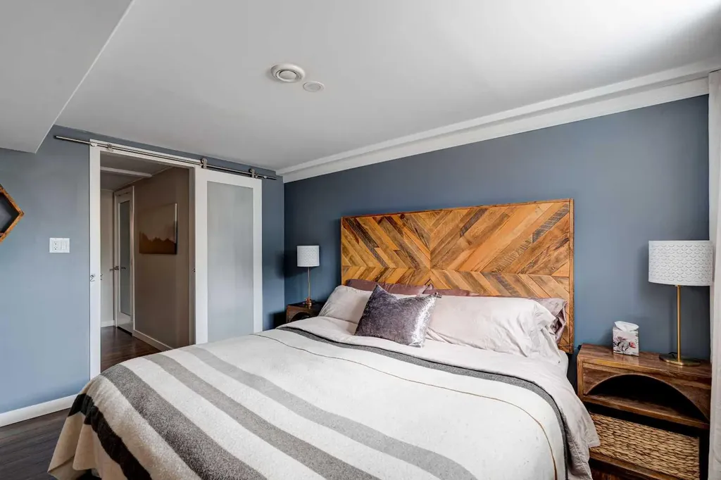 1618 43 Street SW Calgary AB T3C 2A4
