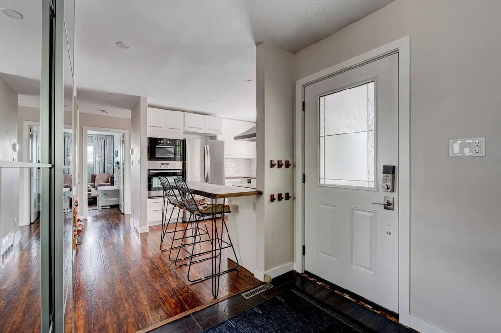 1618 43 Street SW Calgary AB T3C 2A4