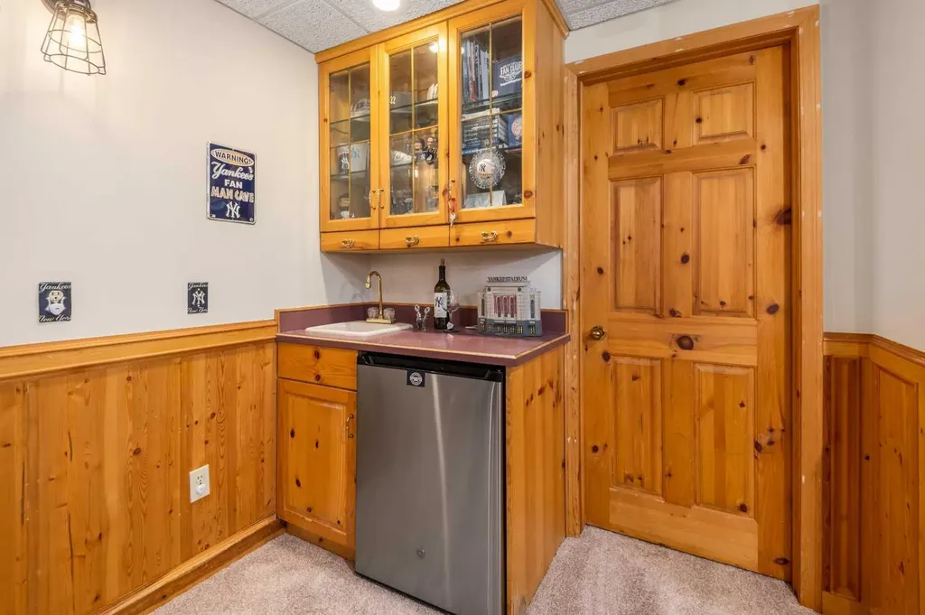 14519 Parkside Drive SE Calgary AB T2J 4J8