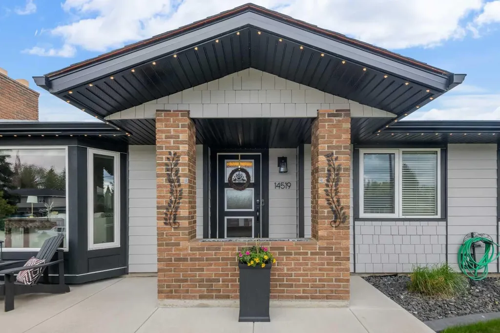 14519 Parkside Drive SE Calgary AB T2J 4J8