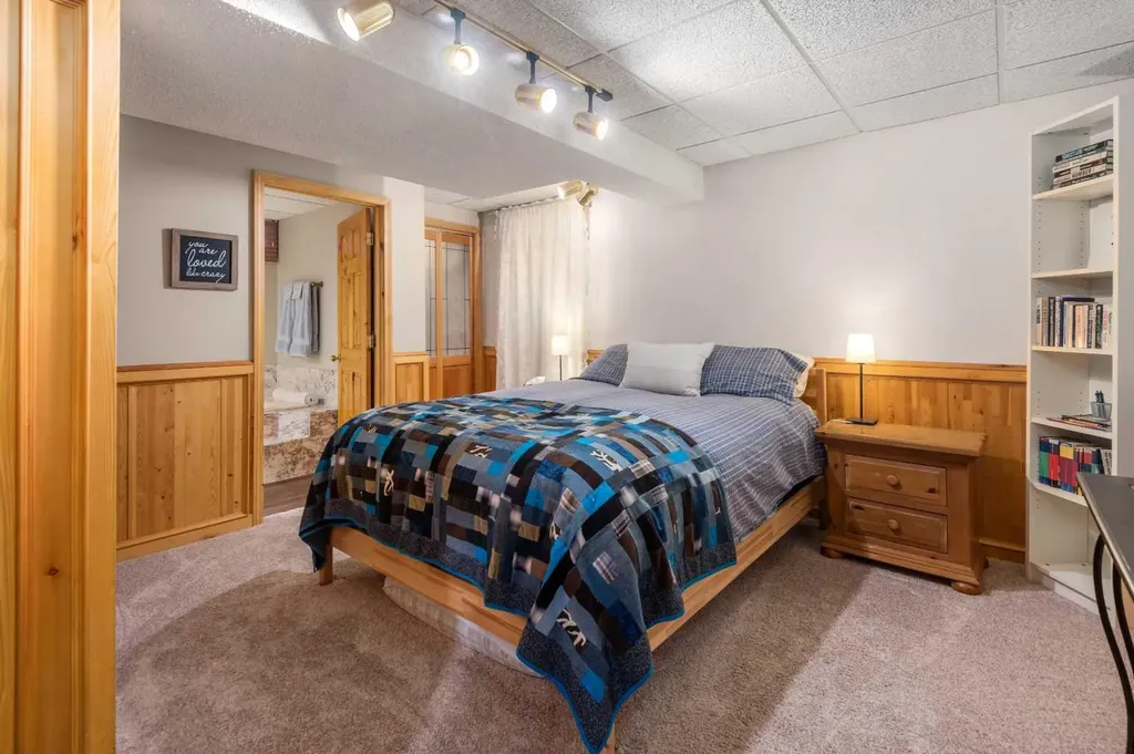 14519 Parkside Drive SE Calgary AB T2J 4J8