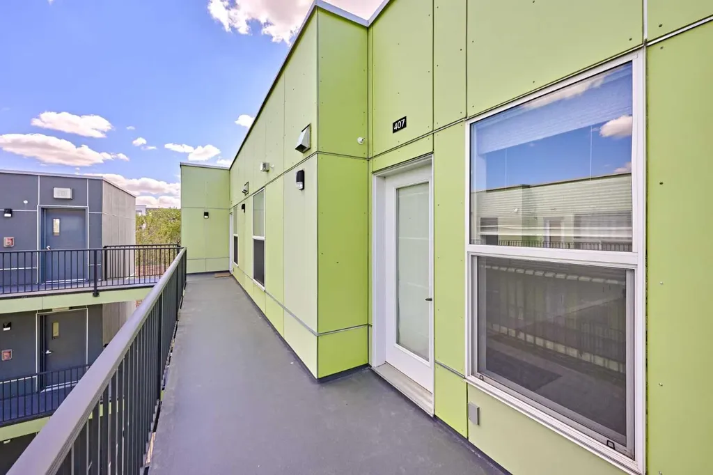 1740 9 Street NW Calgary AB T2M 0K3