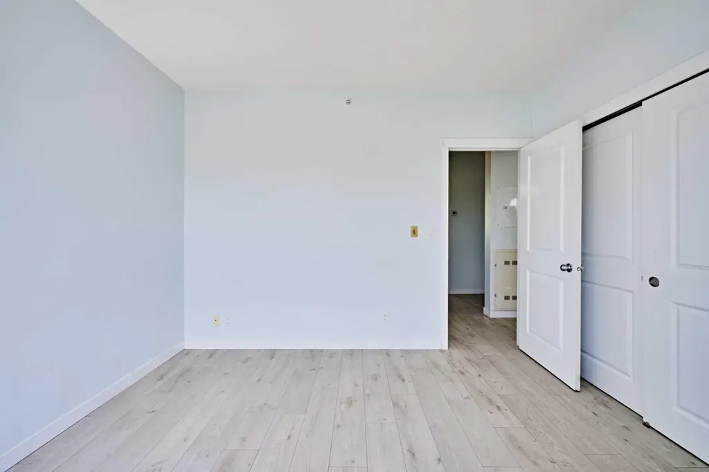 1740 9 Street NW Calgary AB T2M 0K3