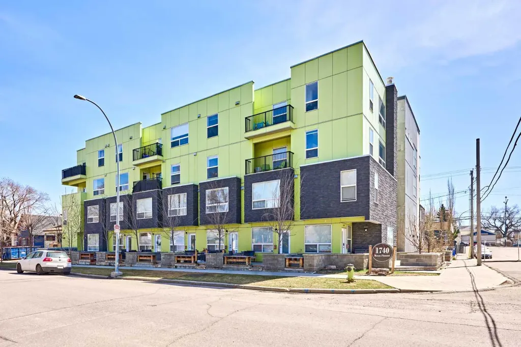 1740 9 Street NW Calgary AB T2M 0K3