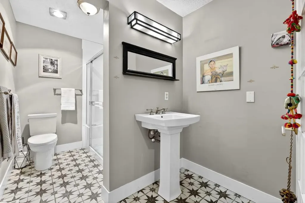 860 Midridge Drive SE Calgary AB T2X 1K1