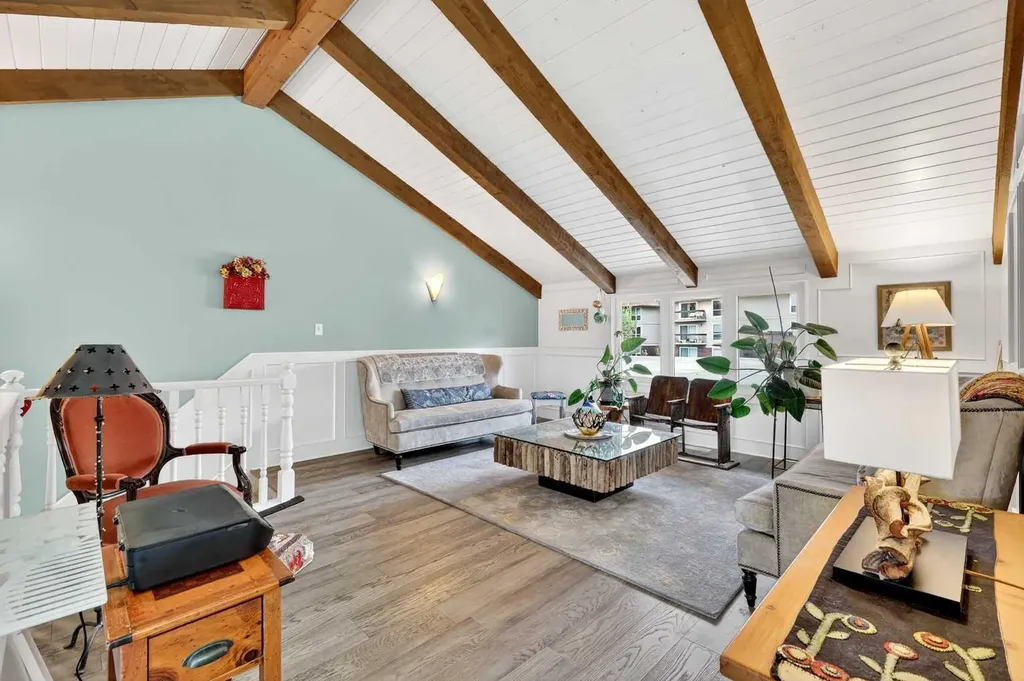 860 Midridge Drive SE Calgary AB T2X 1K1