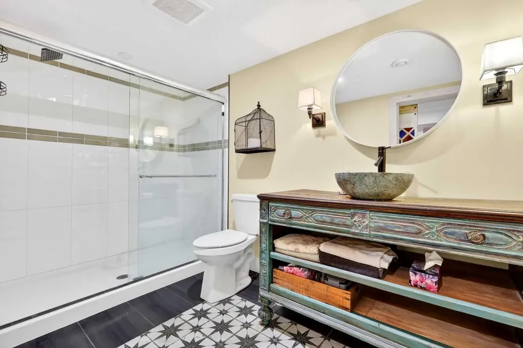 860 Midridge Drive SE Calgary AB T2X 1K1