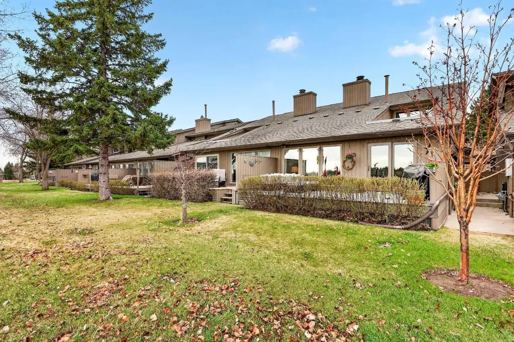 860 Midridge Drive SE Calgary AB T2X 1K1