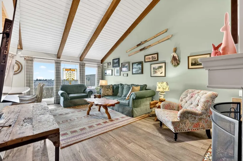 860 Midridge Drive SE Calgary AB T2X 1K1
