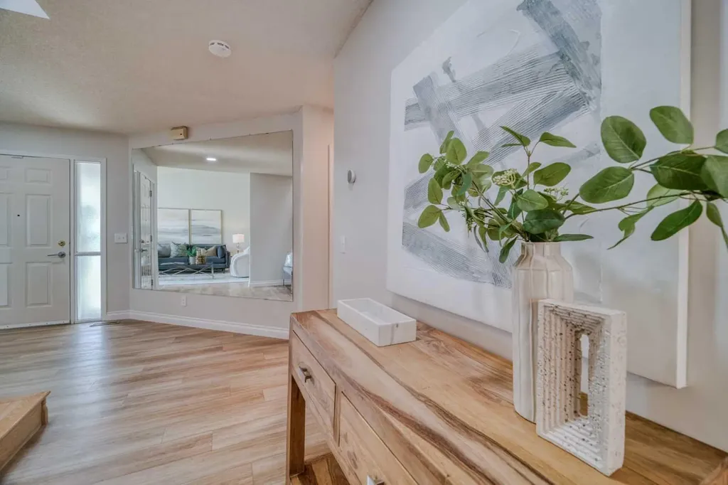 8286 Edgebrook Drive NW Calgary AB T3A 4N1