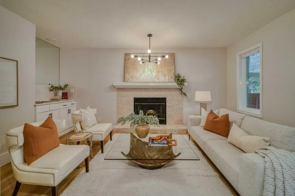8286 Edgebrook Drive NW Calgary AB T3A 4N1