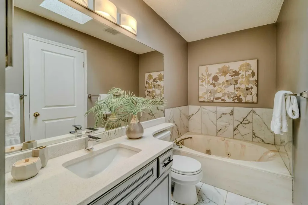 8286 Edgebrook Drive NW Calgary AB T3A 4N1
