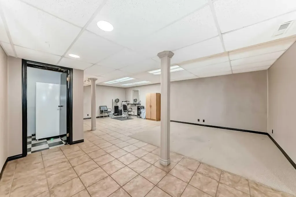 11 Huntstrom Place NE Calgary AB T2K 5V9