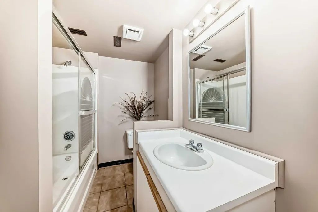 11 Huntstrom Place NE Calgary AB T2K 5V9
