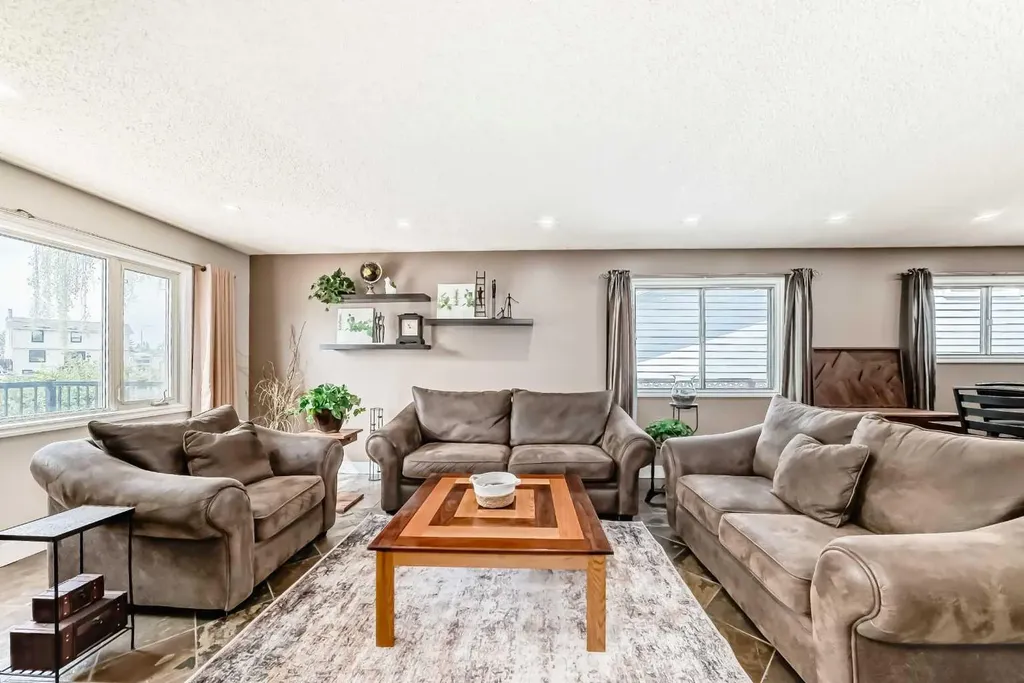 11 Huntstrom Place NE Calgary AB T2K 5V9