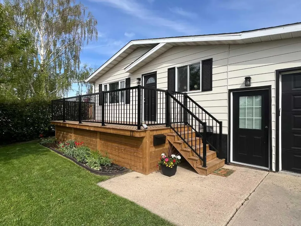 11 Huntstrom Place NE Calgary AB T2K 5V9