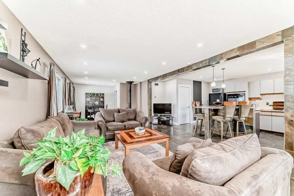 11 Huntstrom Place NE Calgary AB T2K 5V9