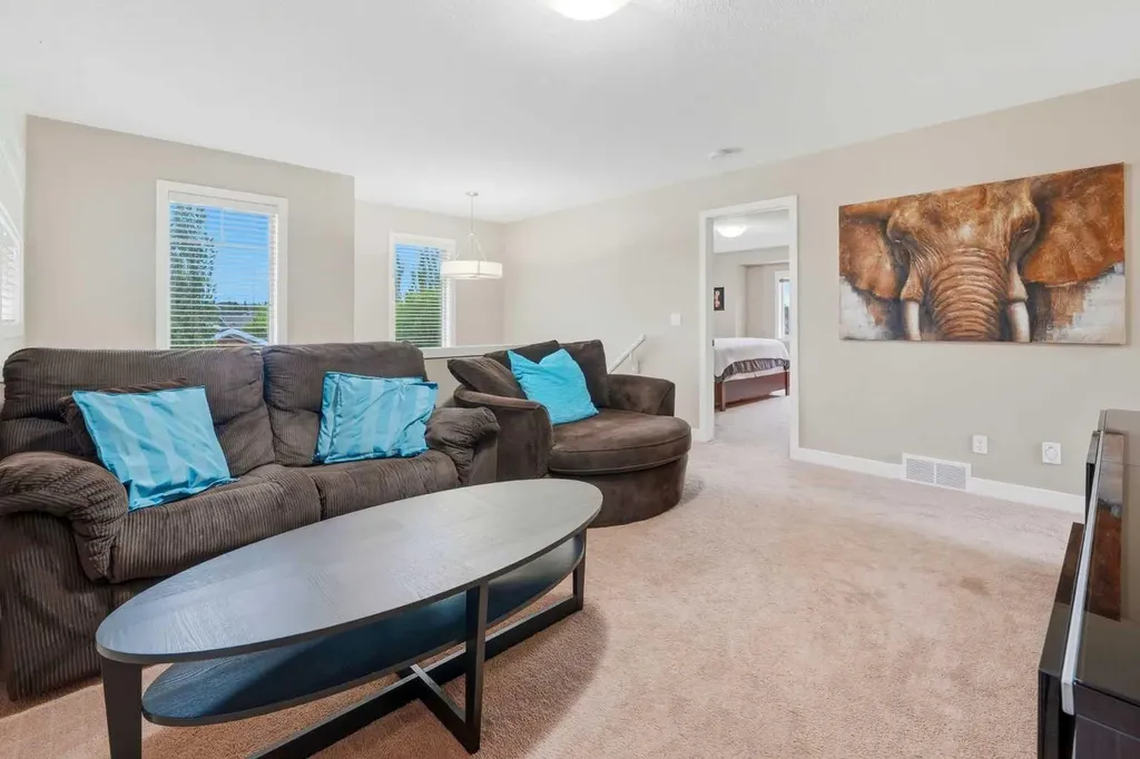 729 3rd Street SW Diamond Valley AB T0L 0H0