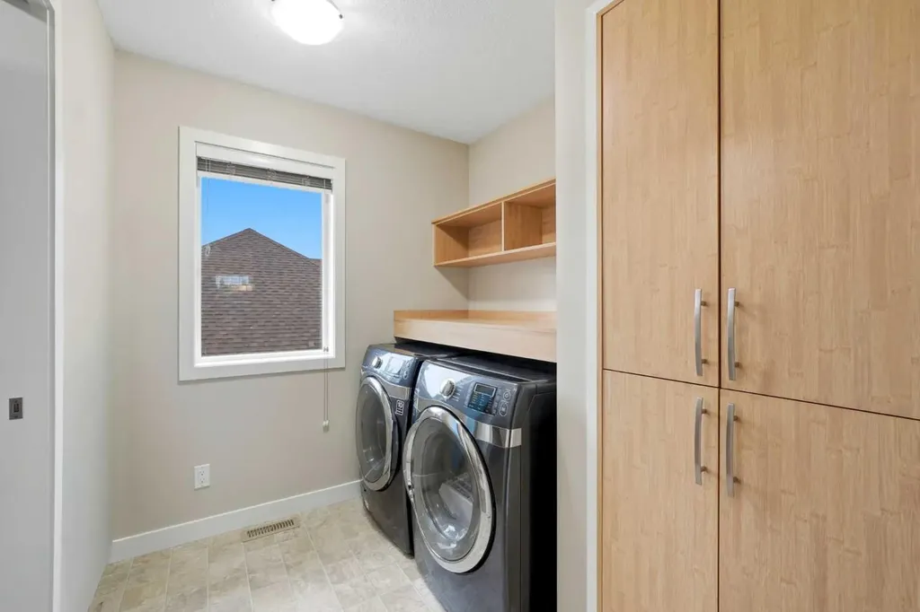 729 3rd Street SW Diamond Valley AB T0L 0H0