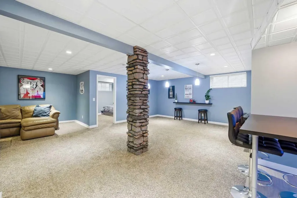729 3rd Street SW Diamond Valley AB T0L 0H0