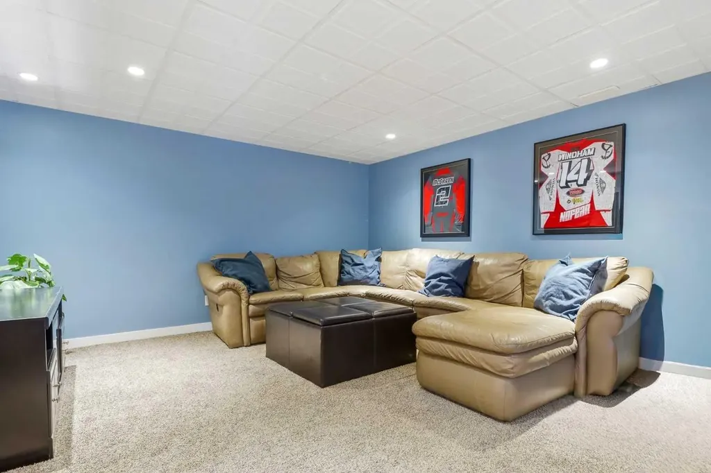 729 3rd Street SW Diamond Valley AB T0L 0H0