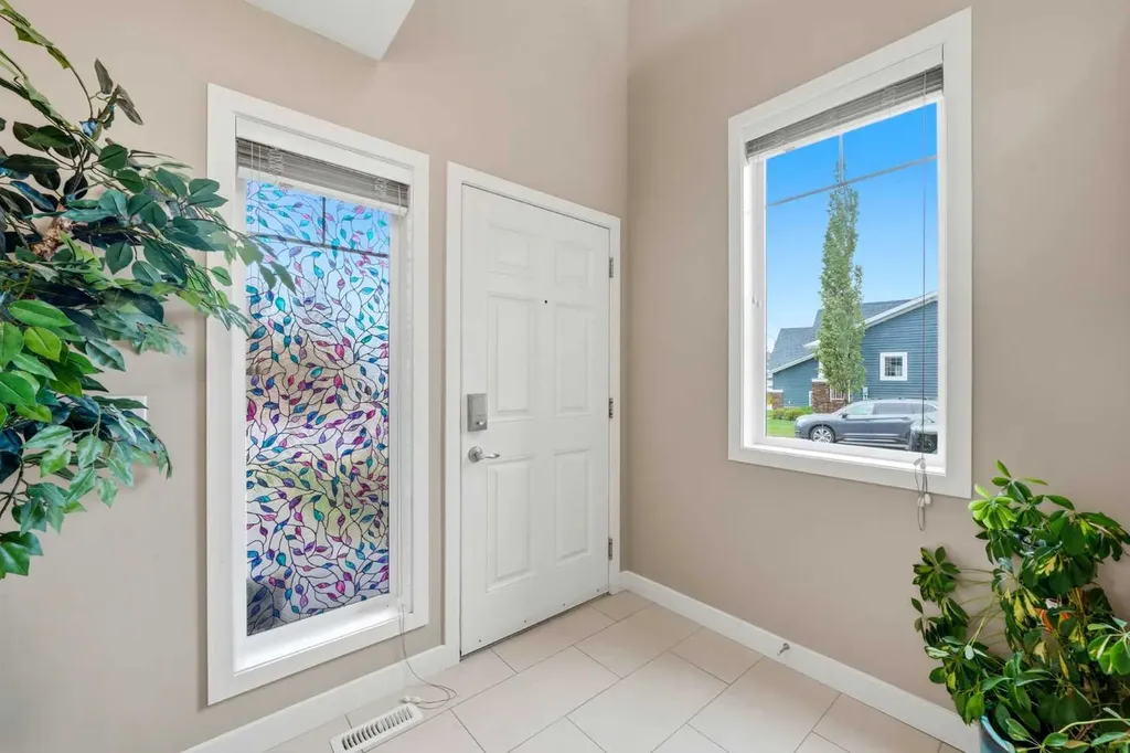 729 3rd Street SW Diamond Valley AB T0L 0H0