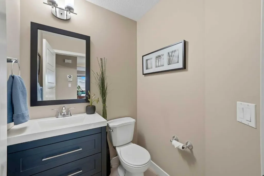 729 3rd Street SW Diamond Valley AB T0L 0H0