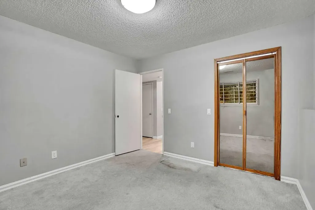 903 44 Street SE Calgary AB T2A 5K7