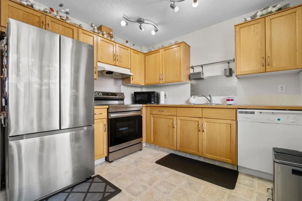 111 Tarawood Lane NE Calgary AB T3J5C2