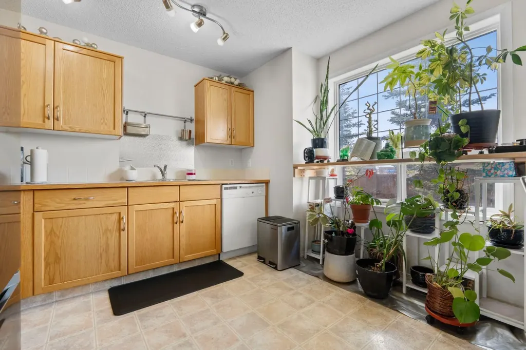 111 Tarawood Lane NE Calgary AB T3J5C2