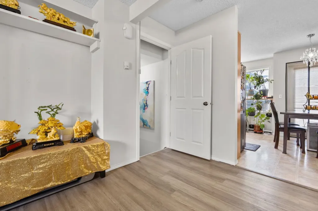 111 Tarawood Lane NE Calgary AB T3J5C2