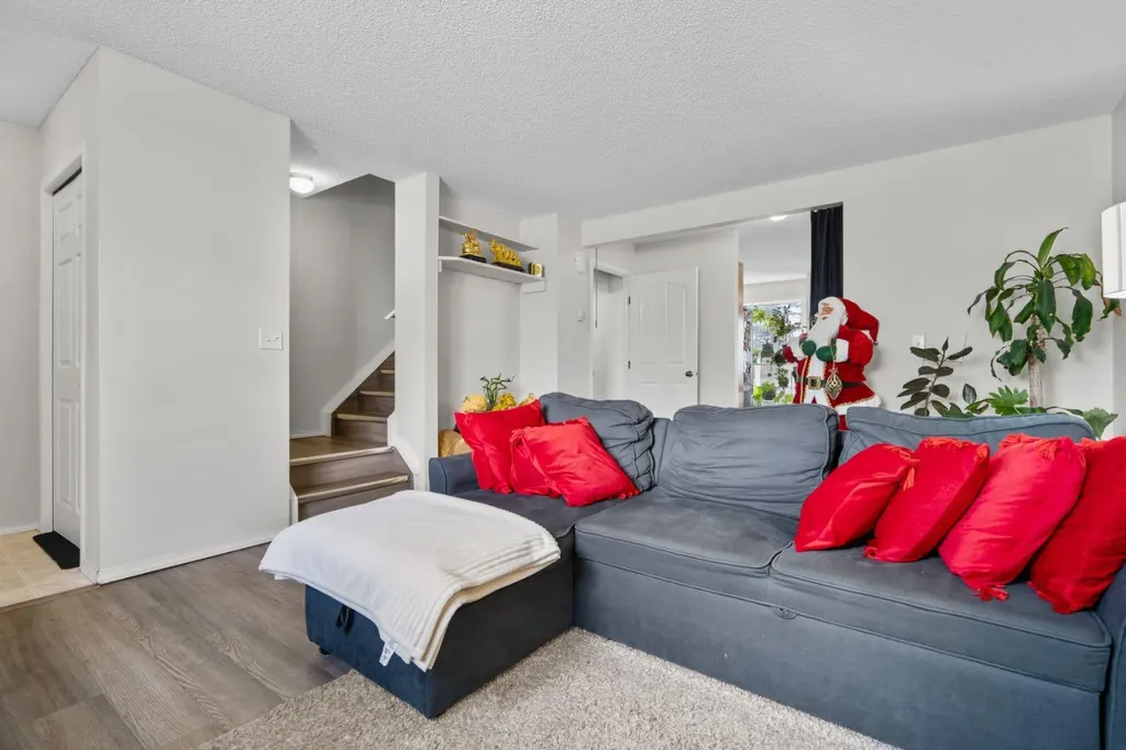 111 Tarawood Lane NE Calgary AB T3J5C2